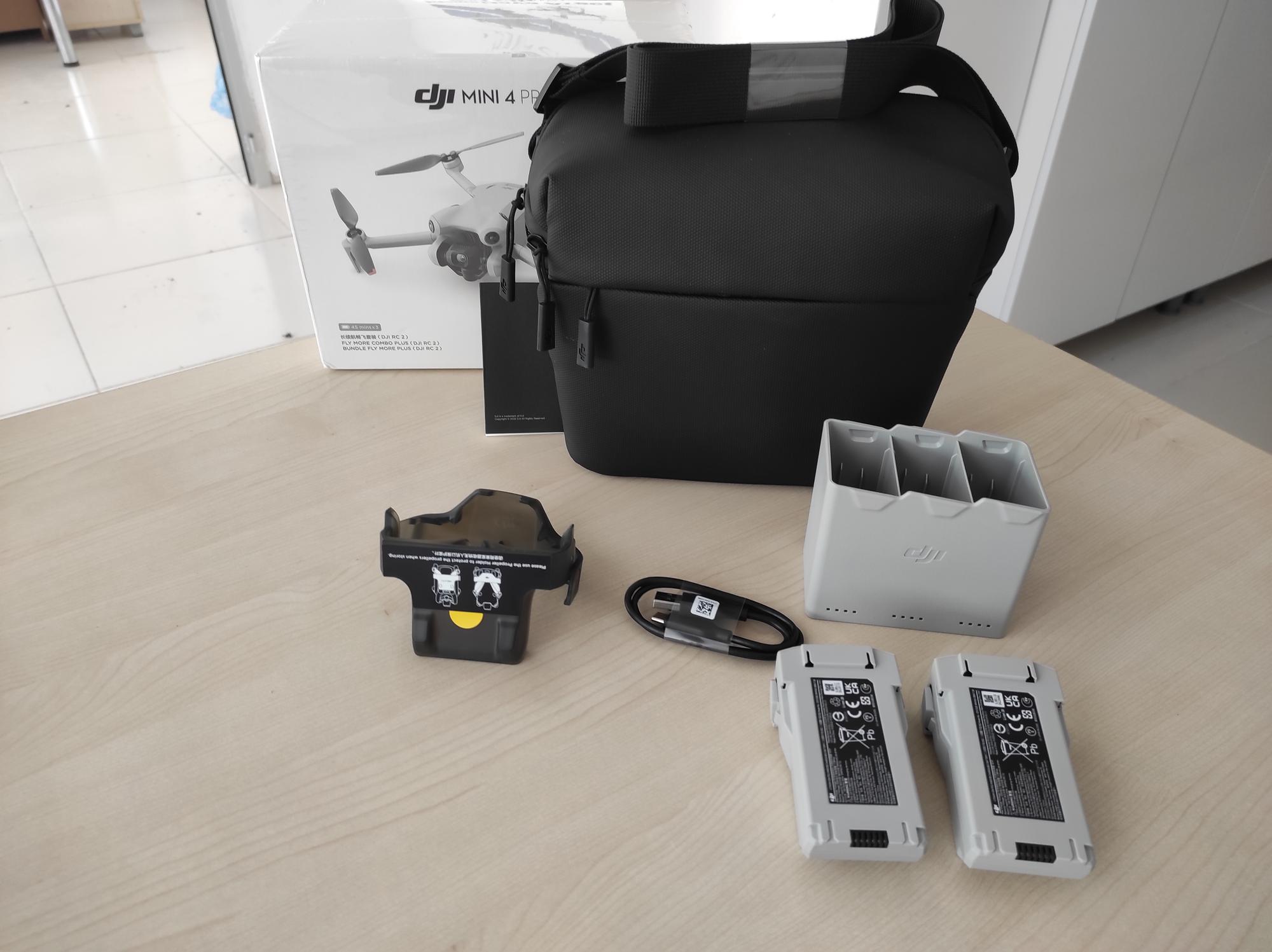 Dji Mini 4 PRO Fly More Kit Plus