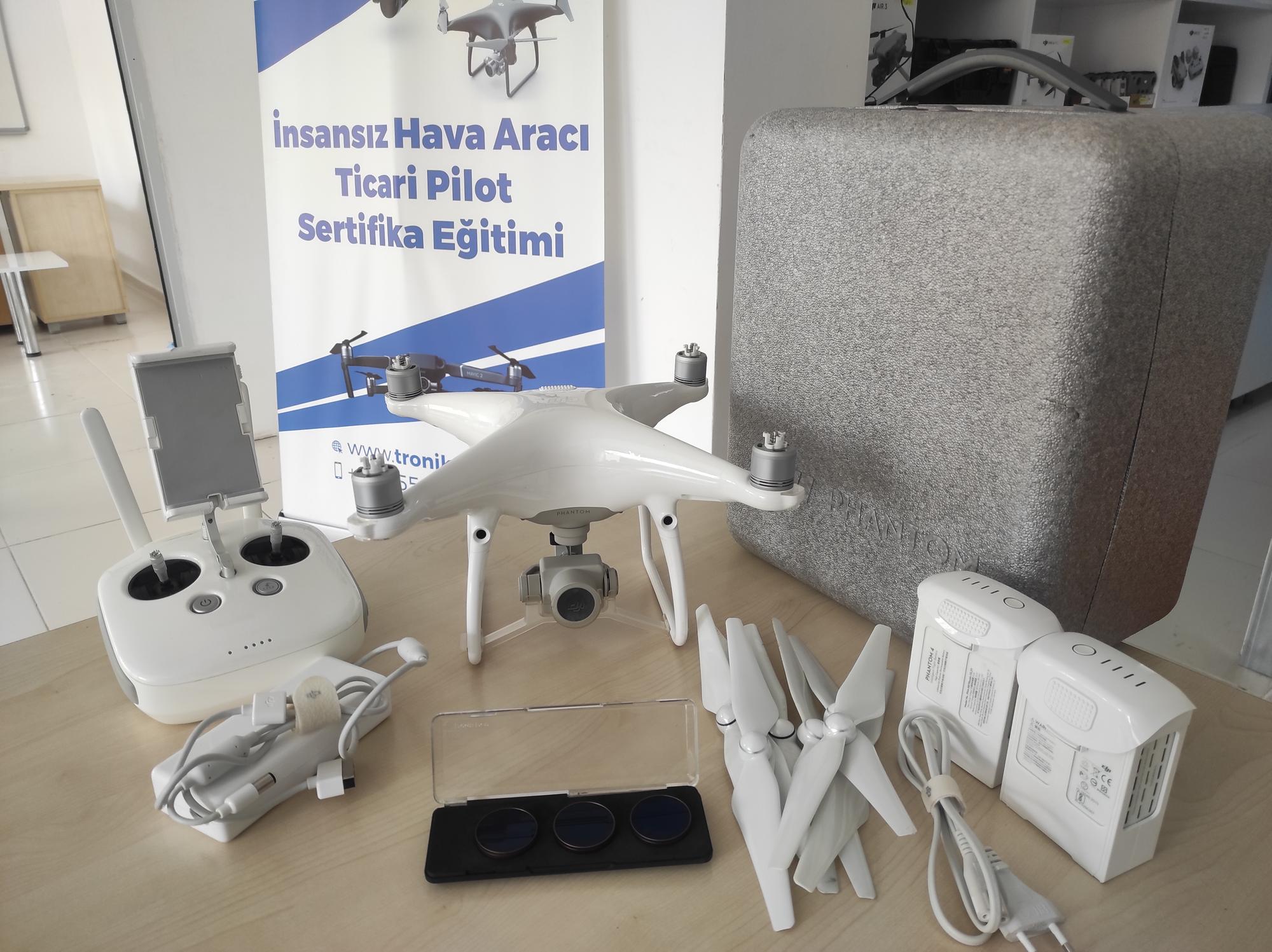 Dji Phantom 4 PRO Fly More Combo