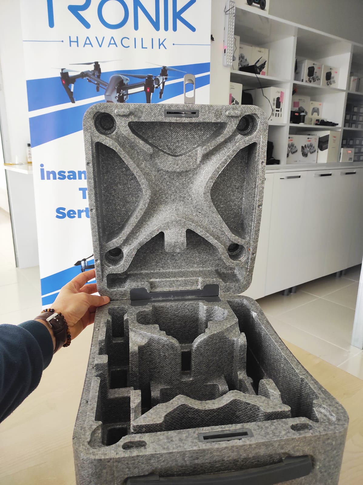 Dji Phantom Drone ve Aksesuar Taşıma Kutusu